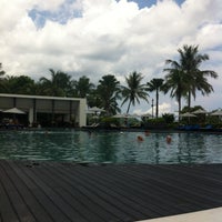 Foto tomada en Garden Pool @ Hilton Phuket Arcadia Resort &amp;amp; Spa  por Irina T. el 5/5/2013