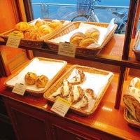 Photo taken at Maison Kayser by Una K. on 9/22/2020