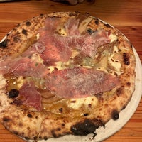 12/9/2023 tarihinde Rachel P.ziyaretçi tarafından Forge Pizza'de çekilen fotoğraf