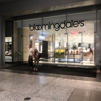 Photo taken at Bloomingdale&amp;#39;s by ROH H. on 8/29/2019