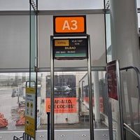 Foto diambil di Aeropuerto de Santiago de Compostela oleh Michal V. pada 10/29/2023