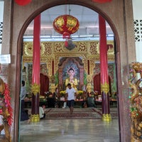 Photo taken at Dhammikarama Burmese Buddhist Temple (缅佛寺) by Eddie P. on 1/9/2020