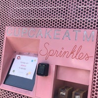 Photo taken at Sprinkles Beverly Hills Cupcakes by SAR on 8/6/2020
