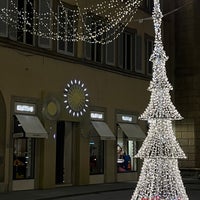Photo taken at De La Ville Hotel Florence by Haneen on 12/25/2022