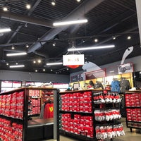 lacoste outlet paseo