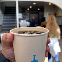 Photo taken at Blue Bottle Coffee by Kay📚 on 11/12/2023