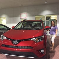 รูปภาพถ่ายที่ AutoNation Toyota Fort Myers โดย Nancy M. เมื่อ 1/25/2017