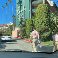 Das Foto wurde bei Beverly Hills Hotel von مريم am 11/13/2023 aufgenommen