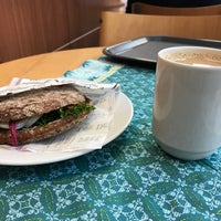 Photo taken at Meilahden sairaalan kahvio by Jari P. on 8/13/2018