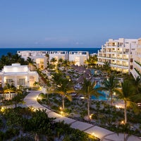 Foto scattata a The Beloved Hotel Playa Mujeres da The Beloved Hotel Playa Mujeres il 4/11/2016