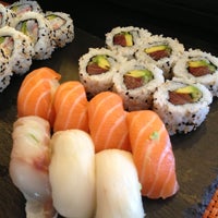 รูปภาพถ่ายที่ Sensations Sushi Marbella โดย Lisa N. เมื่อ 5/29/2013