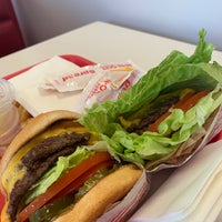 Photo taken at In-N-Out Burger by Sultan A. on 6/25/2021