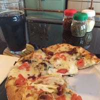 8/19/2015 tarihinde Erik A.ziyaretçi tarafından Need Pizza'de çekilen fotoğraf