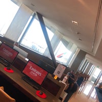 Photo taken at The Emirates Lounge by FoFo❣️ on 9/3/2022