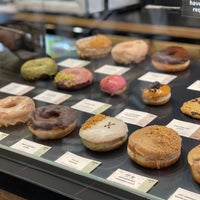 Photo prise au Crosstown Doughnuts &amp;amp; Coffee par Abdullah . le9/24/2022