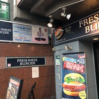 Photo taken at Freshness Burger by シァル 桜. on 7/6/2020