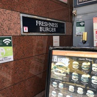 Photo taken at Freshness Burger by シァル 桜. on 8/6/2020