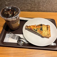 Photo taken at Starbucks by 朱鳥 on 2/5/2024
