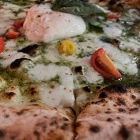 Foto diambil di L’Antica Pizzeria da Michele oleh Danielle L. pada 12/11/2022