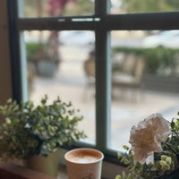Foto tirada no(a) Degrees Cafe por Ghadah . em 3/10/2023