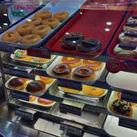Photo taken at Krispy Kreme by Ahmadov . on 3/30/2022