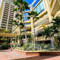 Photo taken at Hyatt Regency Waikiki Beach Resort and Spa by shuya t. on 9/24/2023