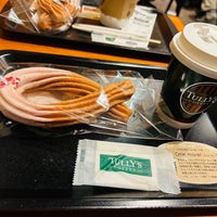 Photo taken at Tully&amp;#39;s Coffee by Takashi K. on 12/18/2022