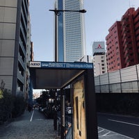 Photo taken at 西新宿四丁目バス停 by Takashi K. on 11/19/2017