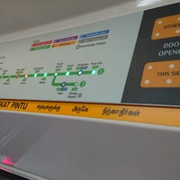 Photo taken at Eunos MRT Station (EW7) by 168 k. on 10/21/2019