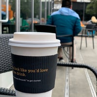Photo taken at Starbucks by 🇸🇦N∀ᥕH∀ꓤ⅂Ոᗡꓭ∀ ♉. on 1/11/2019