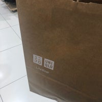 Photo taken at UNIQLO by わーつごんにゃー . on 11/13/2021