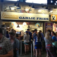 Photo taken at Grounders World Famous Garlic Fries by Jon K. on 8/6/2013