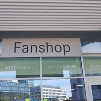 Eisbaren Berlin Fanshop Mercedes Platz 1