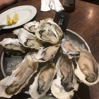 Das Foto wurde bei Oyster Table von ayumi n. am 8/30/2019 aufgenommen