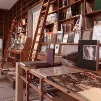 รูปภาพถ่ายที่ Tipi Bookshop โดย Tipi Bookshop เมื่อ 1/23/2015