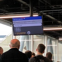Photo taken at Gate D4 by J P. on 11/5/2018