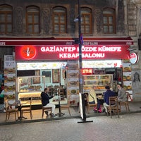 10/28/2022 tarihinde Aleksei K.ziyaretçi tarafından Gaziantep Közde Künefe Kebap Salonu'de çekilen fotoğraf