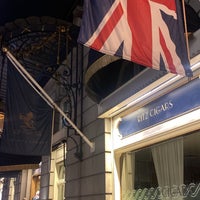Foto tirada no(a) The Ritz London por Nalkaabi em 1/26/2024