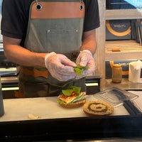 10/16/2023 tarihinde Hadeel .ziyaretçi tarafından Bagel Brothers - Sandwich Restaurant'de çekilen fotoğraf