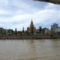 Das Foto wurde bei Burma Boating von Artyom (Chi/Rt) P. am 10/17/2013 aufgenommen
