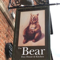 Photo taken at The Bear Free House &amp;amp; Kitchen by Baz K. on 8/8/2016
