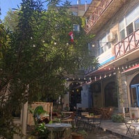 Photo taken at Prospero&amp;#39;s Books &amp;amp; Caliban&amp;#39;s Coffee by Miruna on 10/16/2019