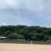 Photo taken at 淡輪海水浴場 ときめきビーチ by Taro S. on 8/9/2020