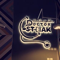 Photo prise au Doctor Steak par Ꮇ le8/10/2021