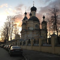 Photo taken at Церковь Введения во Храм Пресвятой Богородицы у Салтыкова моста by Олька on 4/8/2013