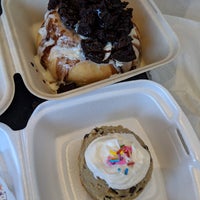 Photo taken at Cinnaholic by S Chezon J. on 4/27/2019