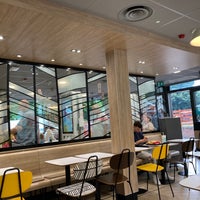รูปภาพถ่ายที่ McDonald&amp;#39;s โดย sangamon t. เมื่อ 8/16/2022