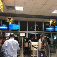 Photo taken at Embarque Portões 1 a 22 by Joao Cesar S. on 9/24/2018