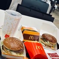 Photo taken at McDonald&amp;#39;s by Ghazale R. on 3/21/2023