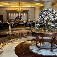 Das Foto wurde bei Habtoor Palace Dubai, LXR Hotels &amp;amp; Resorts von Turki ⚜. am 3/1/2024 aufgenommen